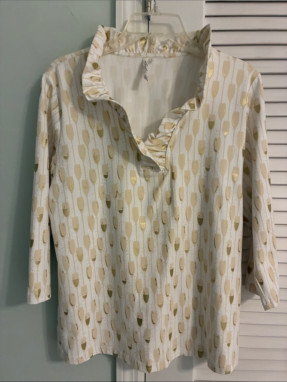 Lulu-B Cream and Gold Ruffle V-Neck Blouse